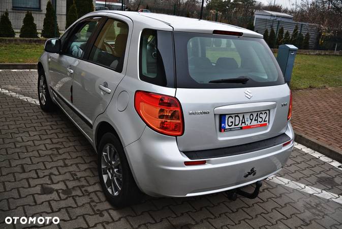 Suzuki SX4 1.9 DDiS DPF Streetline 4x2 Club - 17