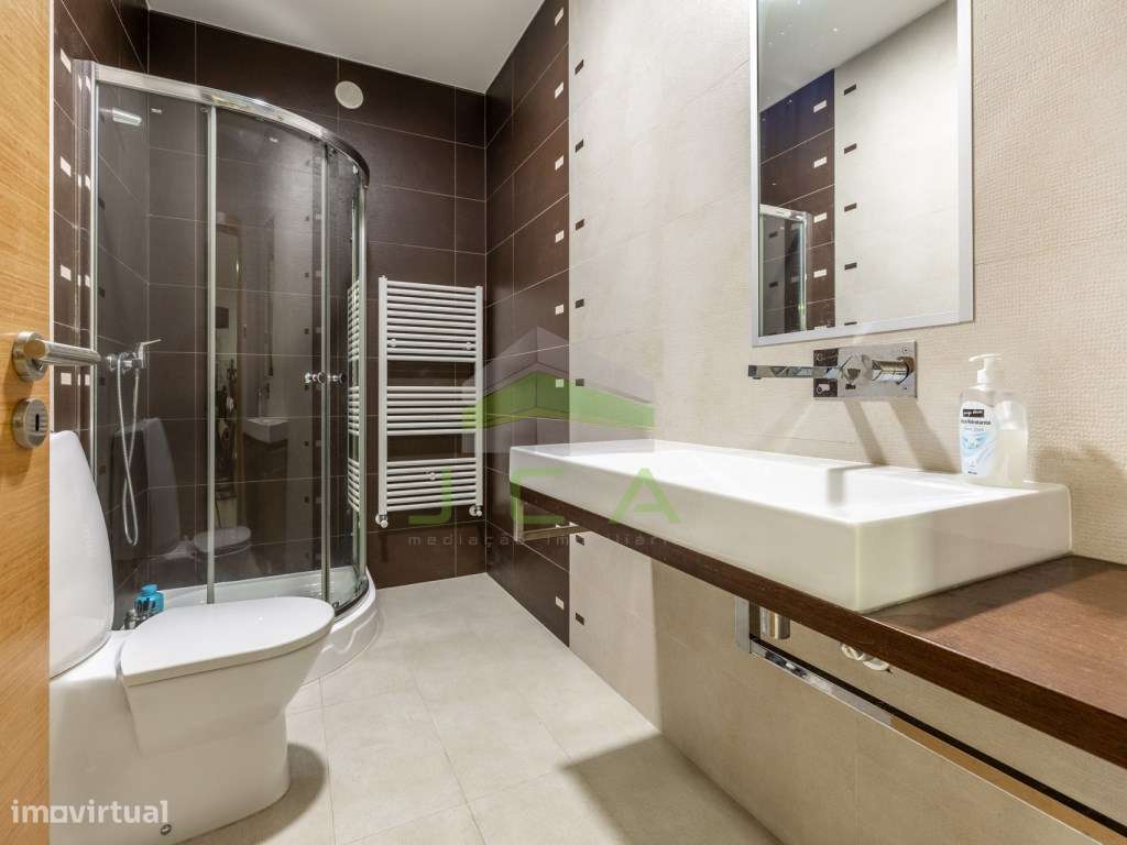 Moradia V4 isolada a 3min de Leiria-49