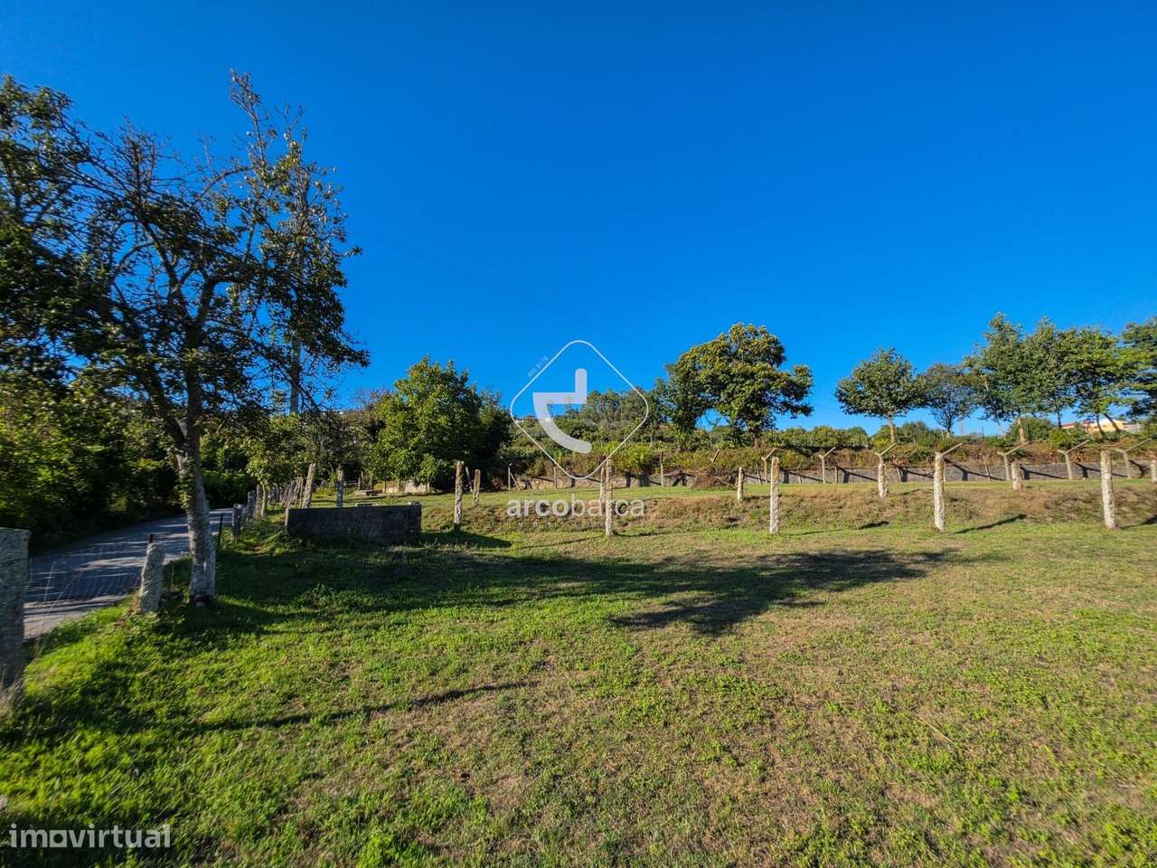 Quintinha com Potencial para Recuperação junto à Vila-18