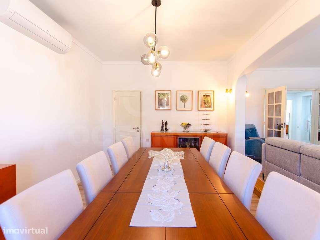 Moradia T6+1 renovada em Benavente-10