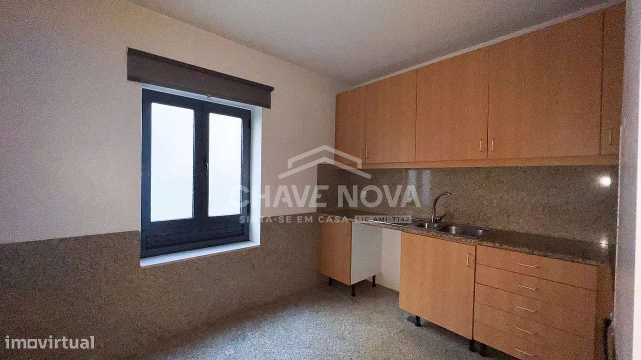 T2 c/ Garagem em Oliveira do Douro - Grande imagem: 4/14