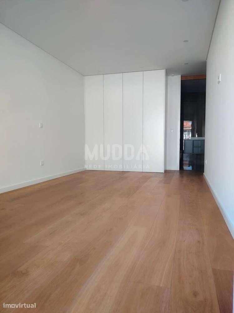 T2 novo com Suite – Conforto, Privacidade e Localização Premium em Esp - Grande imagem: 3/8