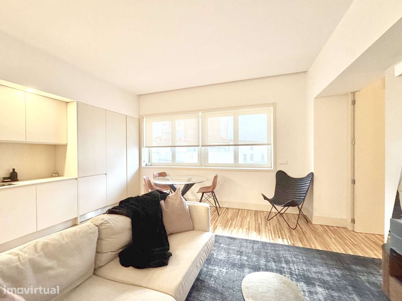 T1 moderno com arrecadação e localização central - Grande imagem: 5/18