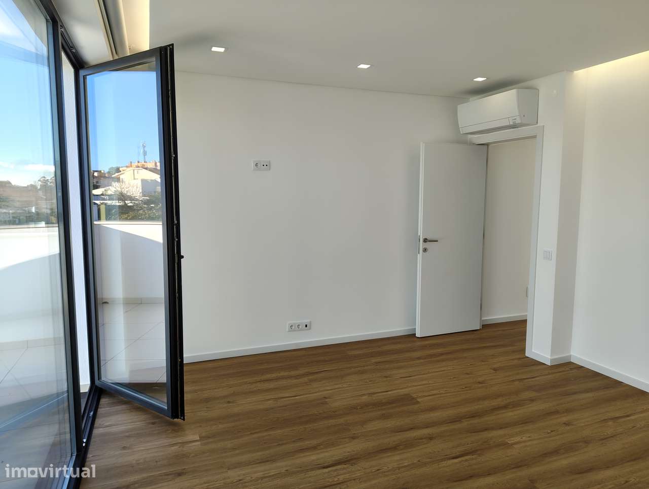 MORADIA de LUXO - PRONTA HABITAR - PRAIA SALGUEIROS - CANIDELO-39