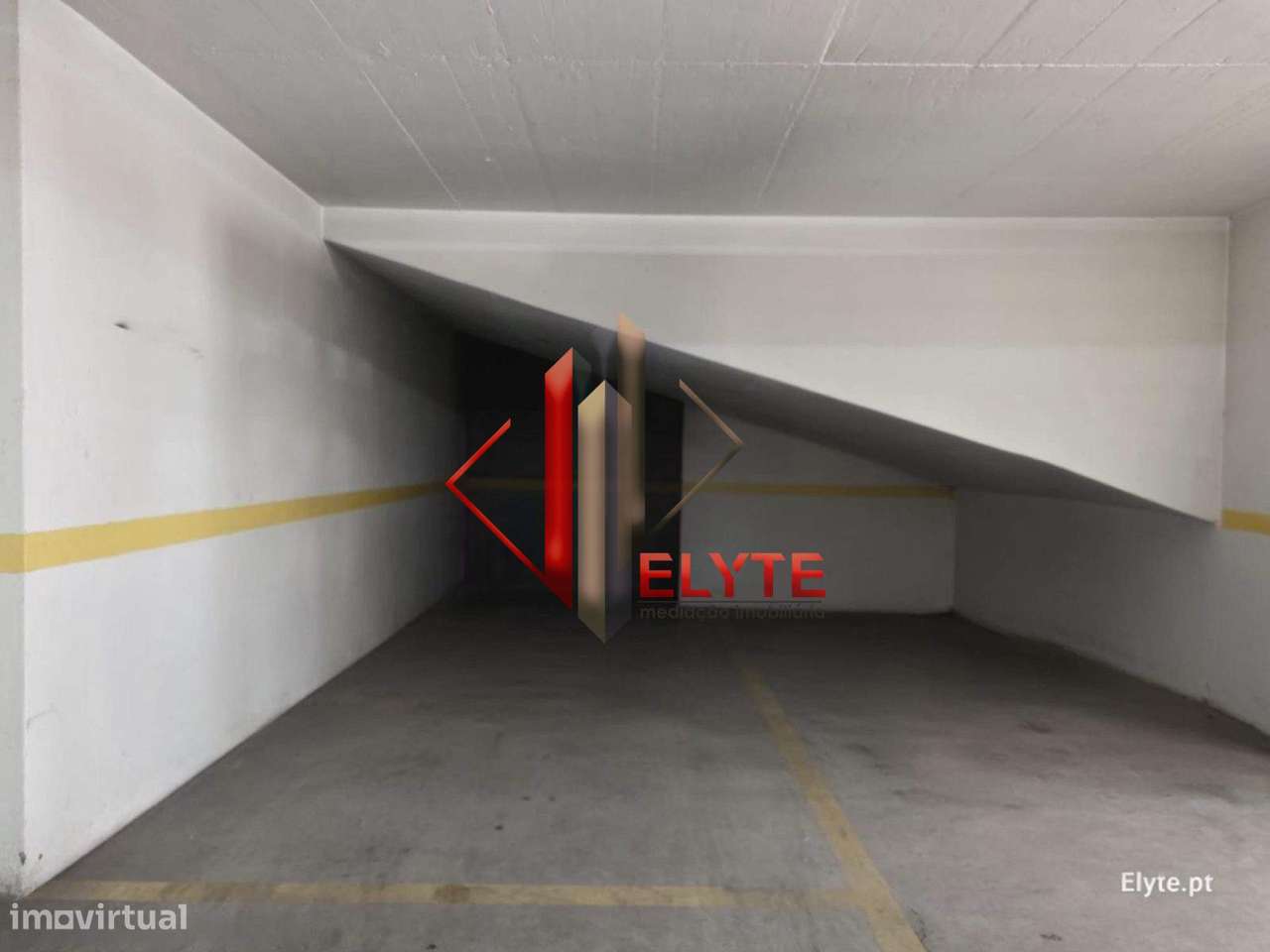 Apartamento T4 com Lugar de Garagem-33