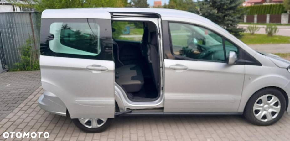 Ford Tourneo Courier 1.5 TDCi Sport - 23