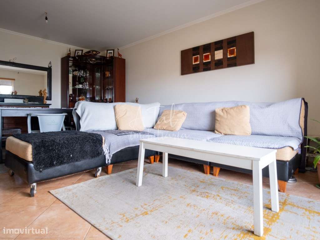 Apartamento T2 duplex, em urbanização central da cidade do Cartaxo - Grande imagem: 4/30