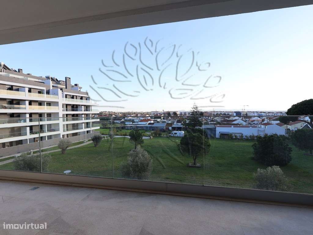 Apartamento T3 usado como novo em Vale Salgueiro, Montijo. Com 196 ...-39