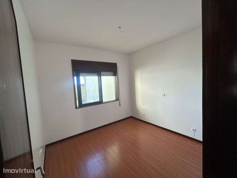 Arrenda-se moradia T3 - Grande imagem: 5/9