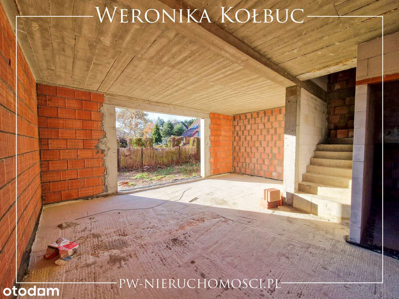 Funkcjonalny dom na przedmieściach Wrocławia.-4