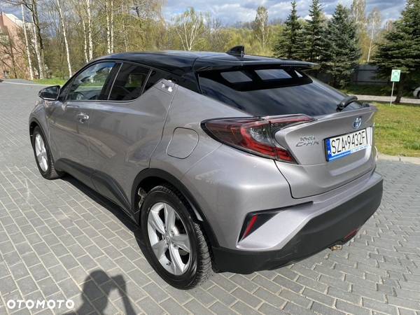 Toyota C-HR Hybrid Style Selection - 14