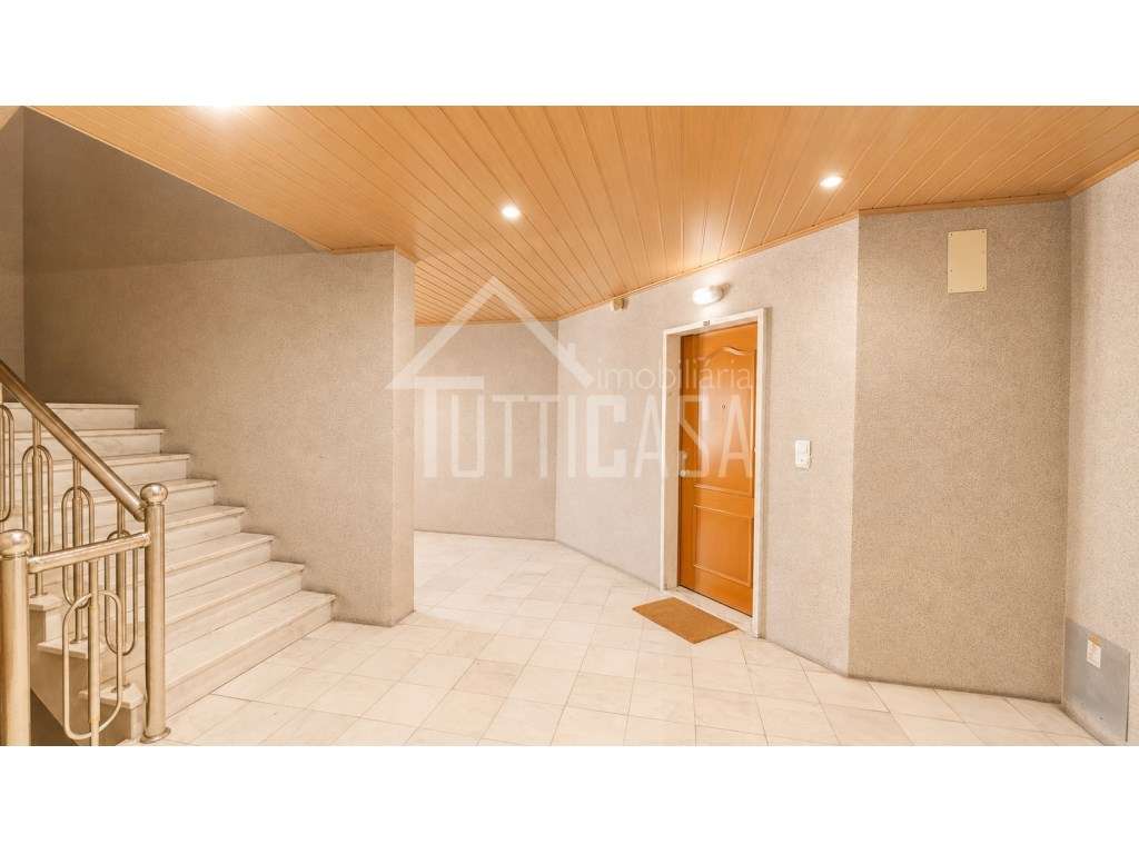 Apartamento T3 em Alcainça com parqueamento para 3 viaturas-23