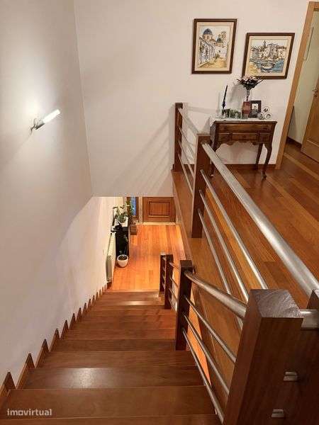 Moradia Geminada V4+1 - Fragosela de Cima - Grande imagem: 4/12