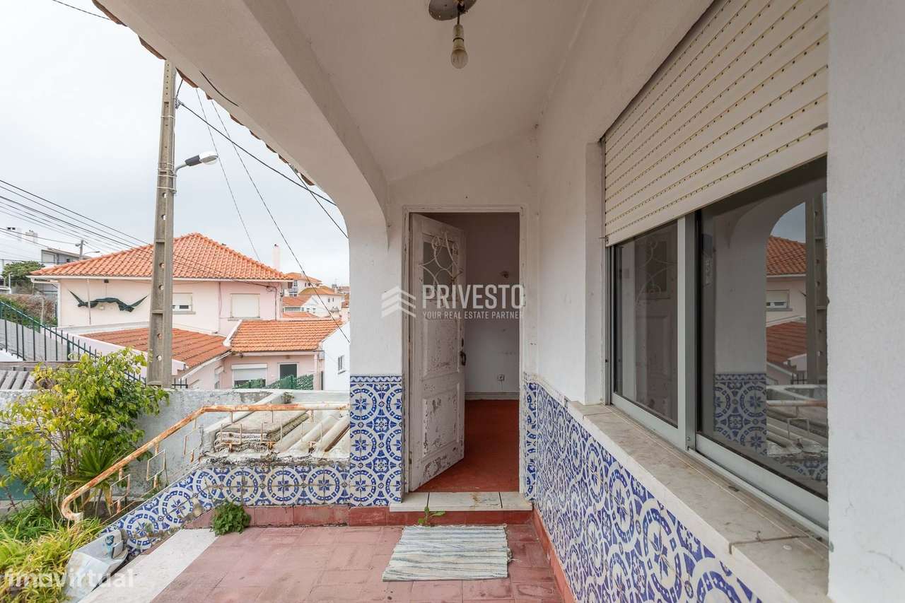 Prédio Devoluto com 3 Apartamentos | Lote 551 m² | Alcabideche-7