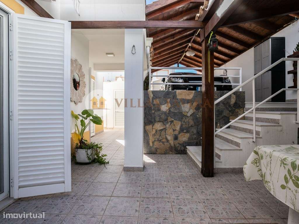 Moradia T4 - Com Vista Mar e Cidade - Topo- Urbanização Miramar-12