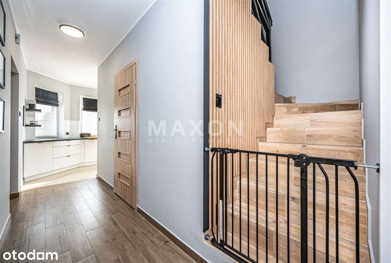 Dom w spokojnej i cichej okolicy-14