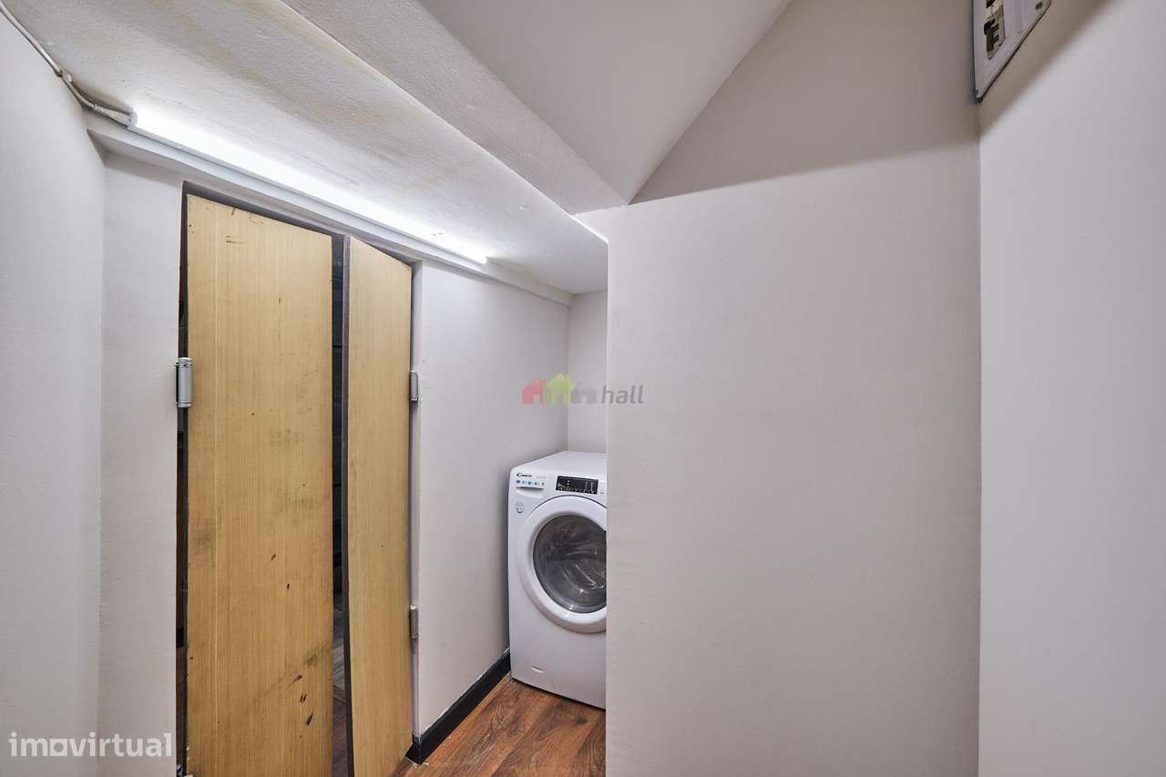Apartamento T2 remodelado em Lisboa-14