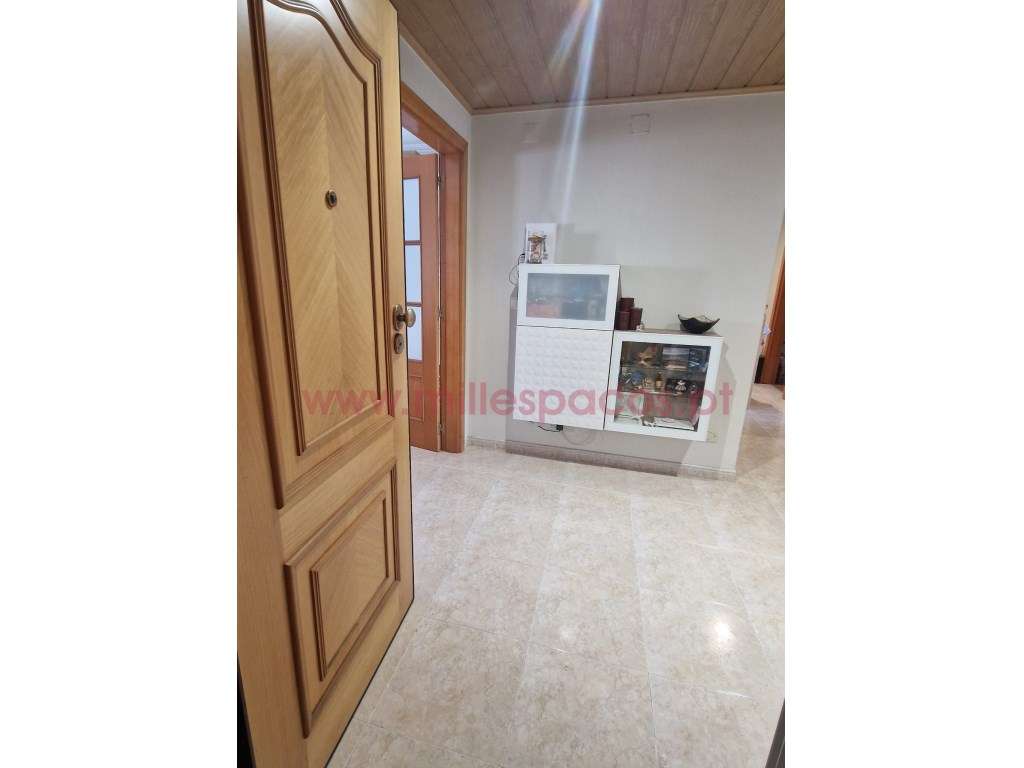 Apartamento T3 usado em Montijo e Afonsoeiro, com garagem e elevado...-13