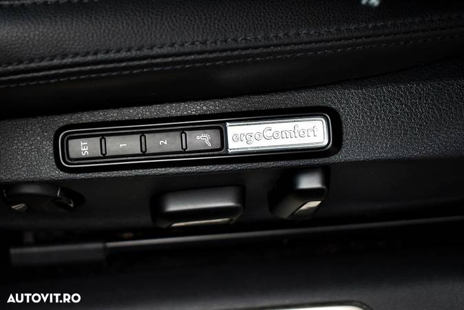 Volkswagen Passat Variant 2.0 TDI DSG (BlueMotion Technology) Highline - 24