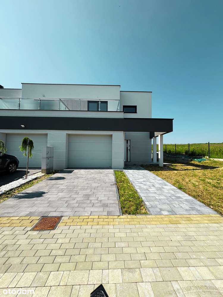 Gotowa skrajna szeregówka - 15 minut od centrum-0