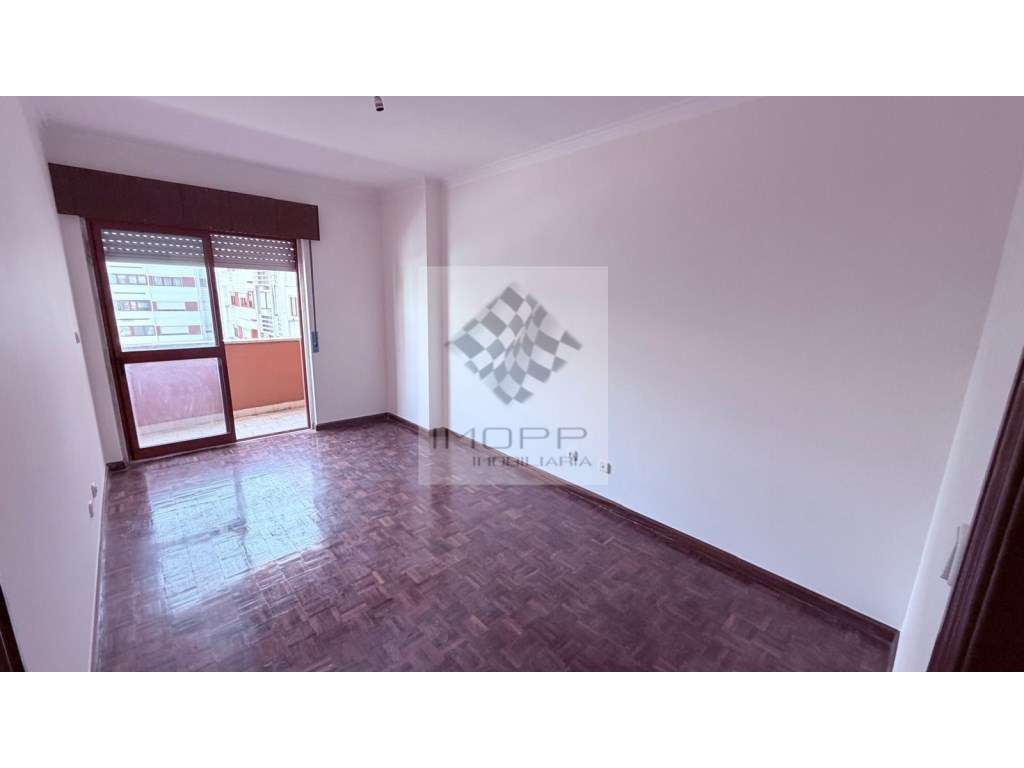 Fabuloso apartamento T2 na Cavaleira com parqueamento-14