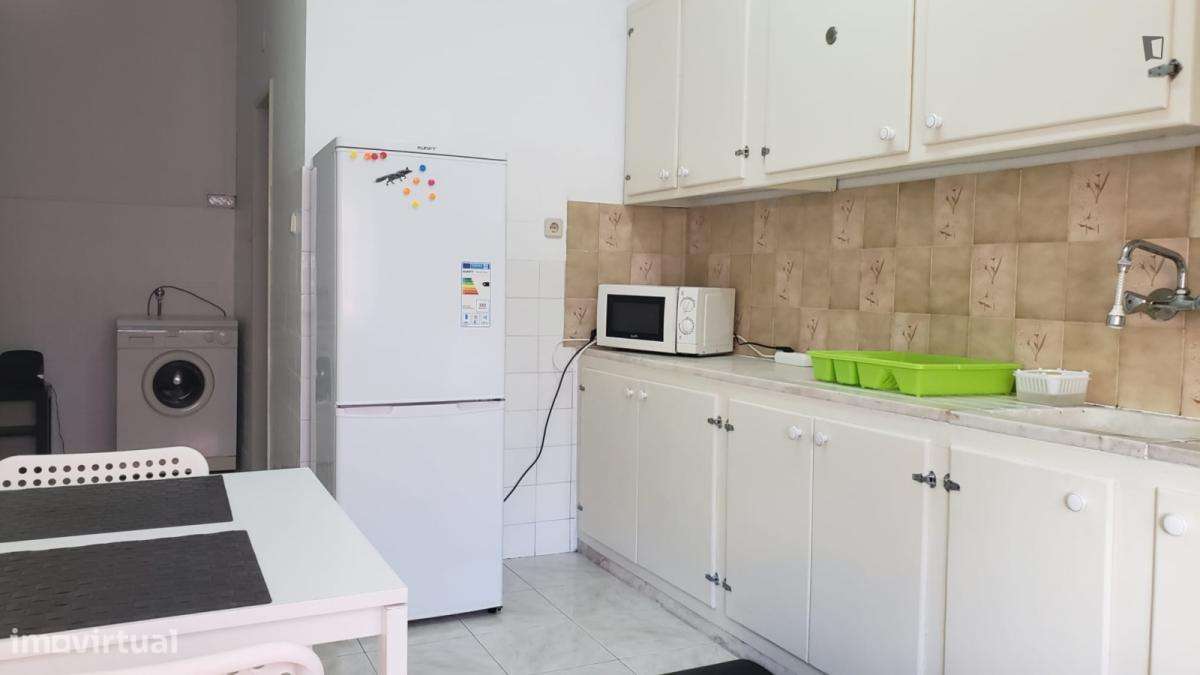 Quarto - localizado em Lumiar Lisbon - Grande imagem: 5/13