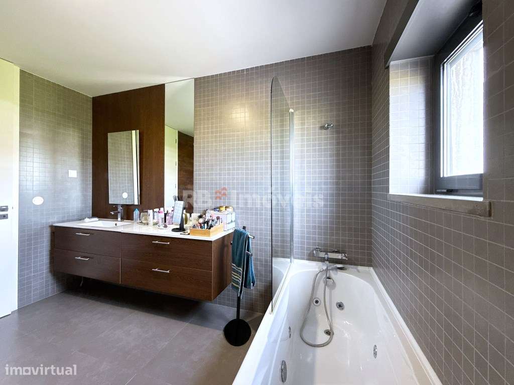 Apartamento T3 em condomínio privado com piscina-29