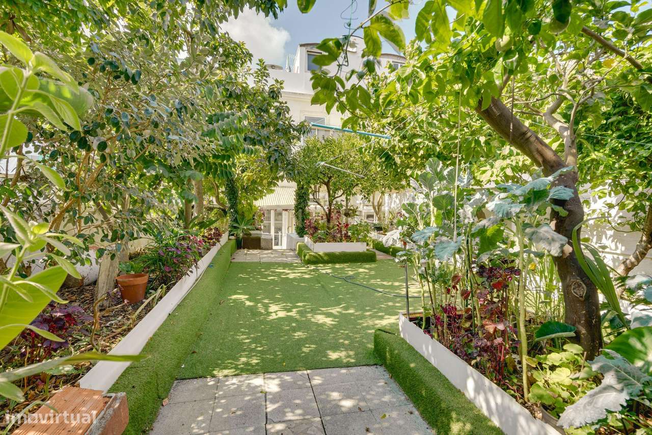 Apartamento de Charme com Jardim Privativo e Capela | Alcântara, Lisbo-24