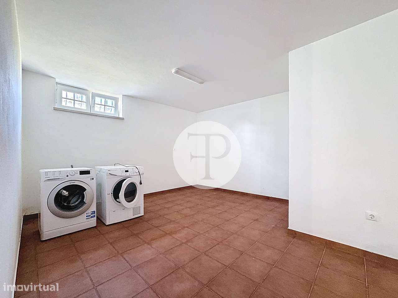 Moradia T5 com piscina no Nadadouro | 408 m² | Lote de 809 m²-42