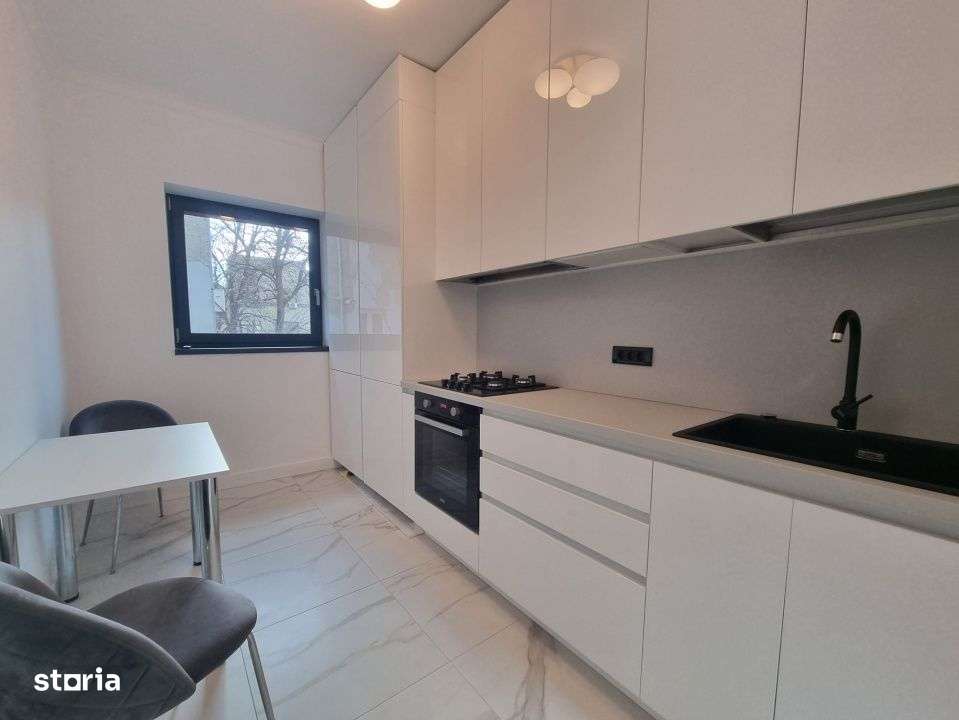 APARTAMENT 3 CAMERE PRIMAVERII // TERASA-2