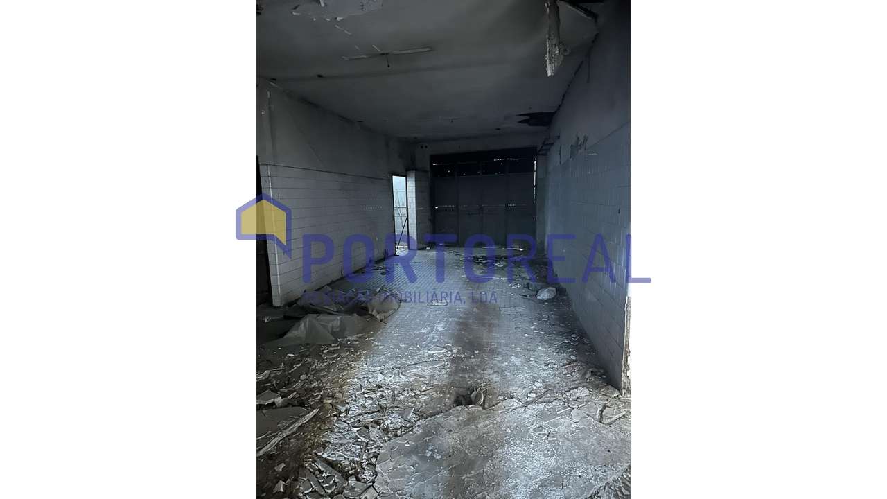 Prédio / Armazém em Milheirós-9