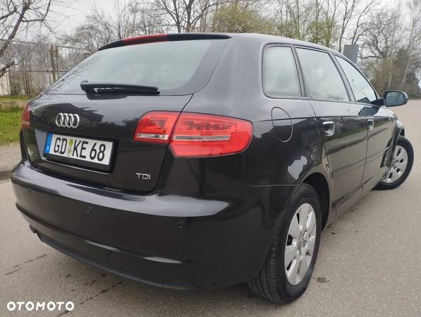 Audi A3 1.6 TDI Attraction - 6