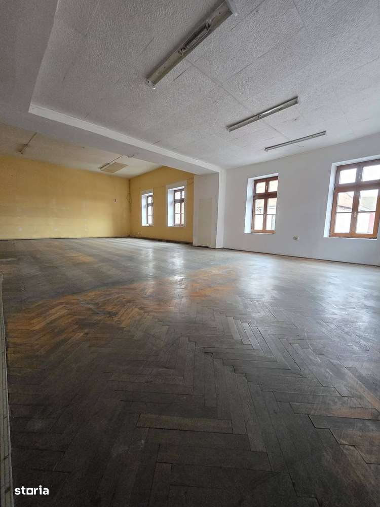 Spațiu comercial de Închiriat - Mediaș - Imagine principală: 4/7