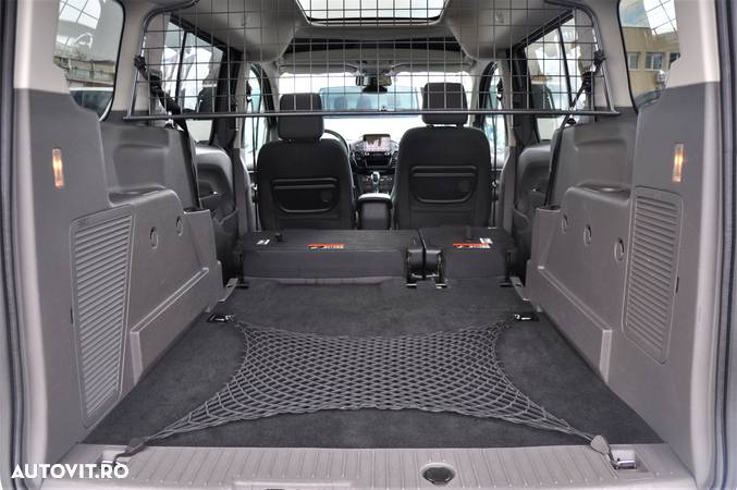 Ford Grand Tourneo Connect Automatic - 12