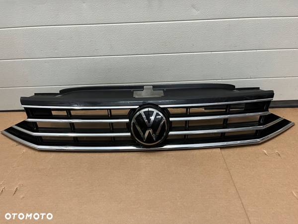 GRILL VW PASSAT B8 LIFT ATRAPA VW PASSAT B8 LIFT 3G0853653K - 1