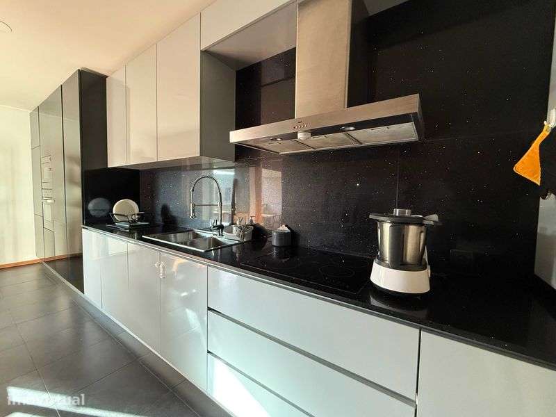 Apartamento T3 - garagem 2 carros (Contacto Particular) - Grande imagem: 5/12