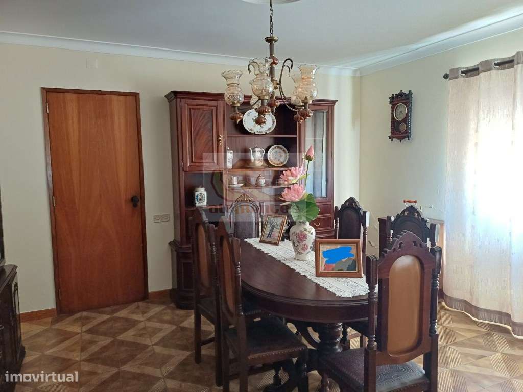 Moradia T5 em lote de 750 m2 - centro vila-7