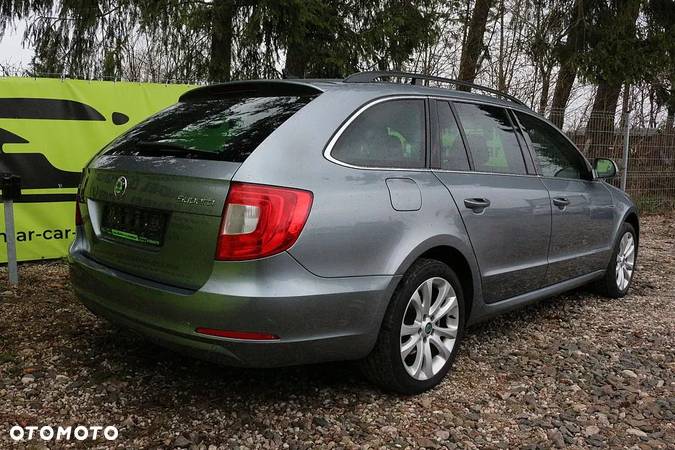 Skoda Superb 2.0 TDI DSG Elegance - 8