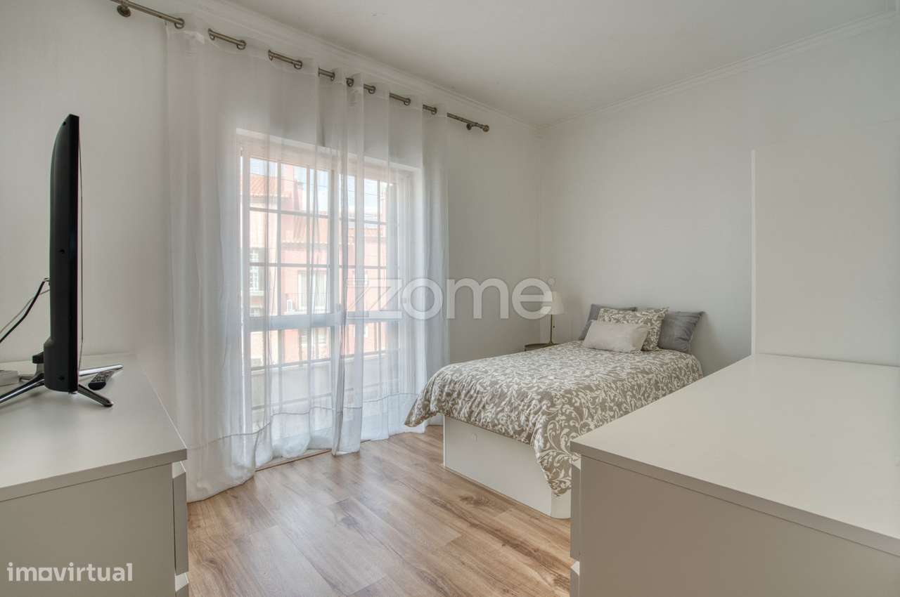 Moradia com terraço em Famões-28