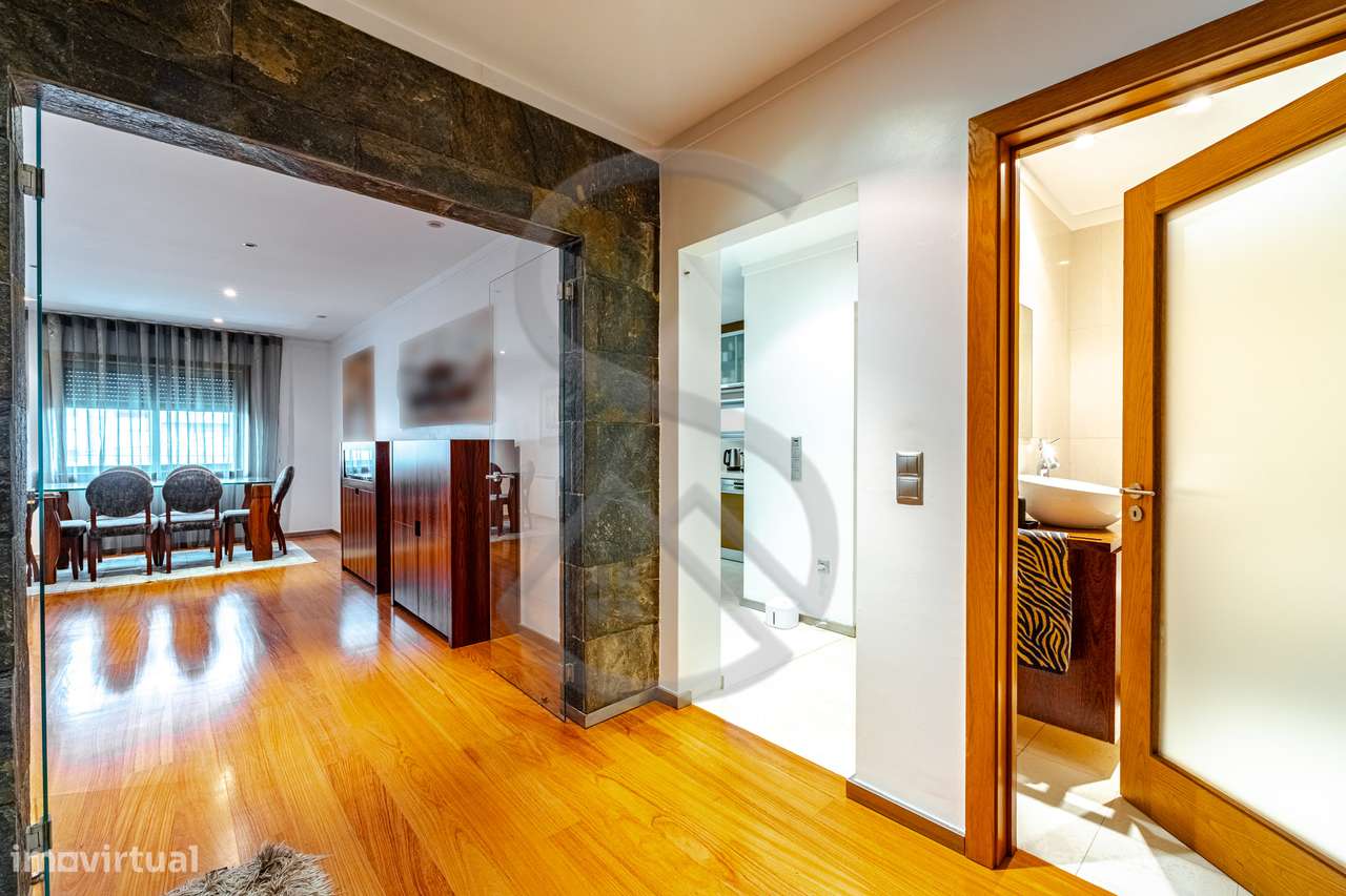 Apartamento T3 de Luxo em Vilar do Paraíso e Mafamude-18