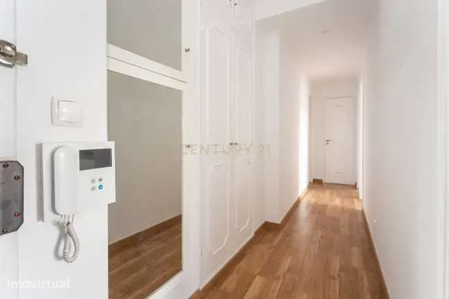 APARTAMENTO | 2 Quartos | 1 Casa de Banho | Renovado | Arrecadação | �-28