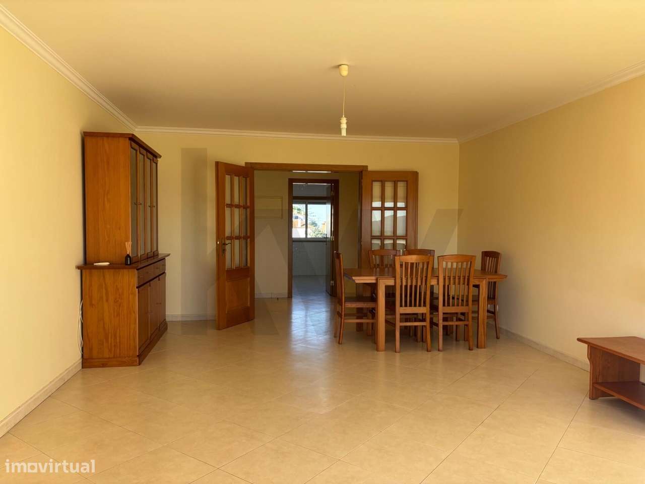 T2 com parqueamento e 3 varandas em Sesimbra - Grande imagem: 4/23