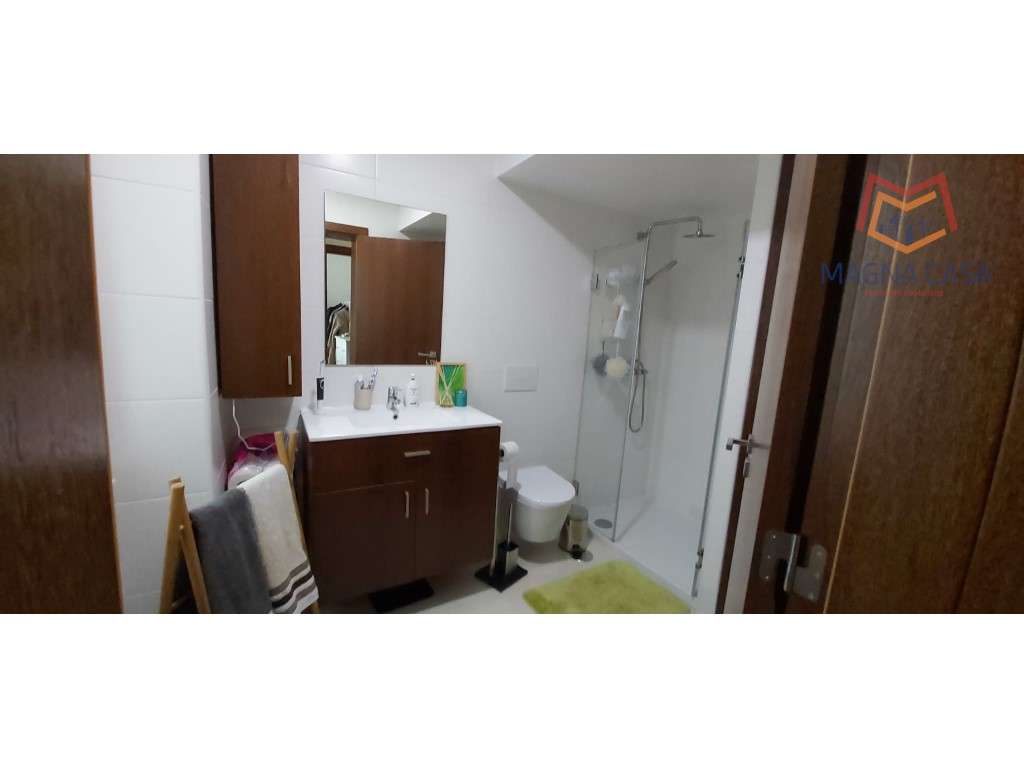 Apartamento T1 remodelado no Areeiro-7