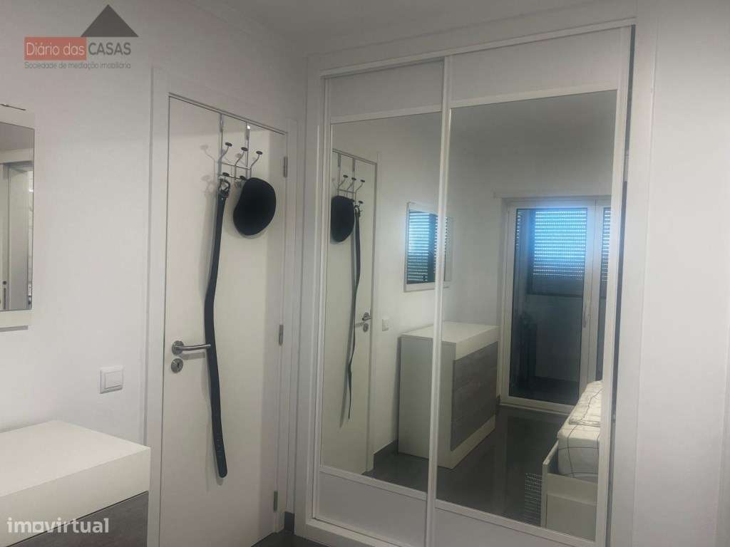 T1 totalmente remodelado com varanda e vista para a Mata do Choupal...-8