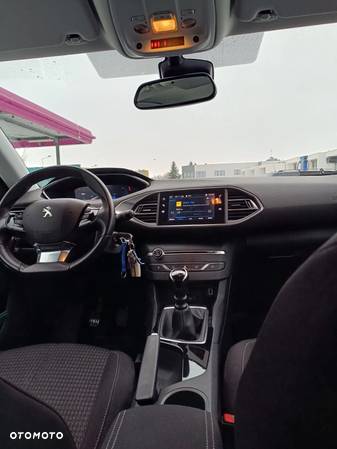 Peugeot 308 SW 1.5 BlueHDi Active S&S - 20