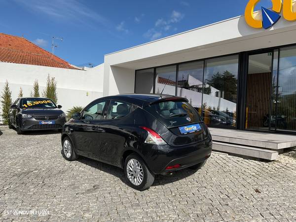 Lancia Ypsilon 1.2 S&S Urban - 9