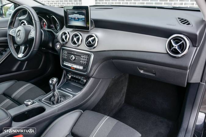 Mercedes-Benz GLA 180 CDi Urban - 17