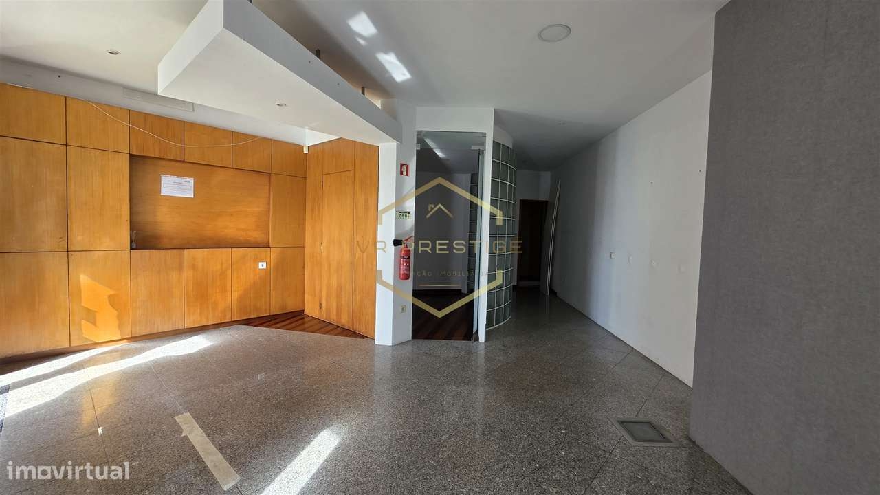 Loja em 1ª Linha – Avenida dos Pescadores | Aver-o-Mar, Póvoa de Varzi - Grande imagem: 3/12