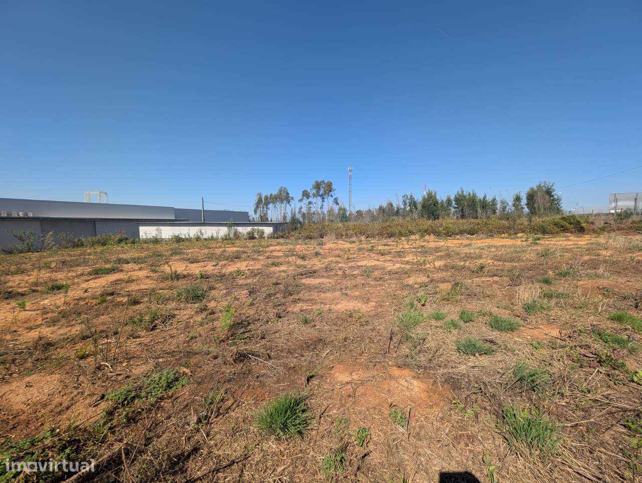 Terreno em Albergaria-a-Velha - Grande imagem: 1/6