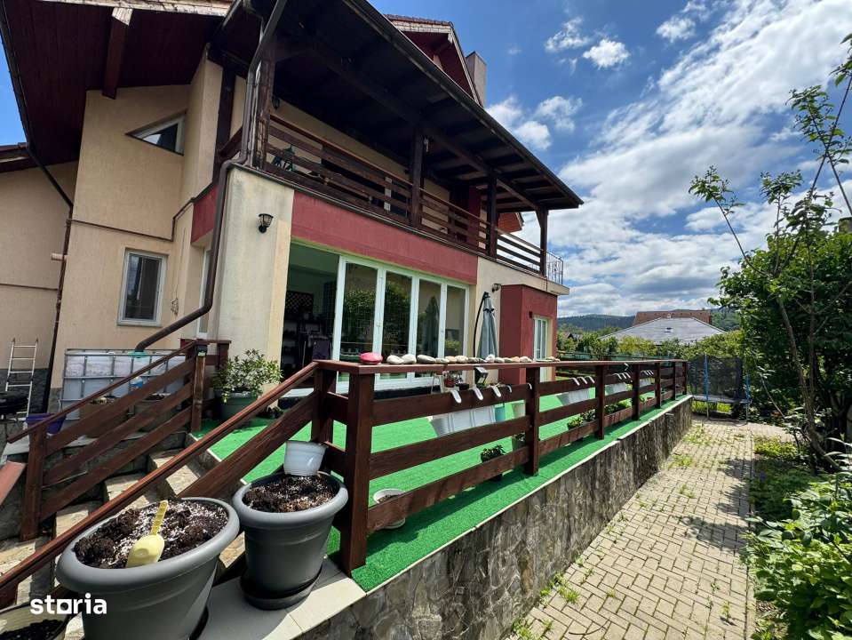 Casa cu pozitionare buna in Cristian-10